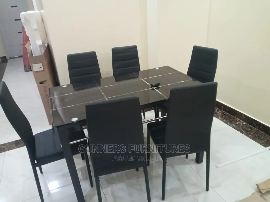 Dining Table Set.