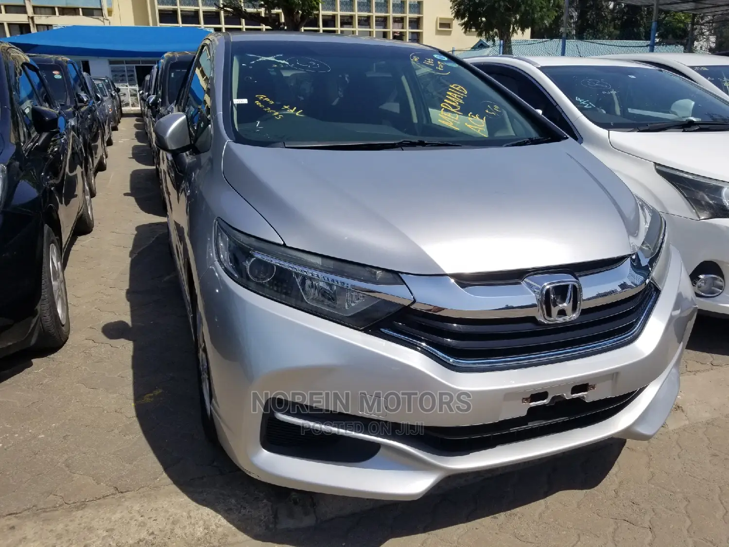 Honda Shuttle 2015 Silver