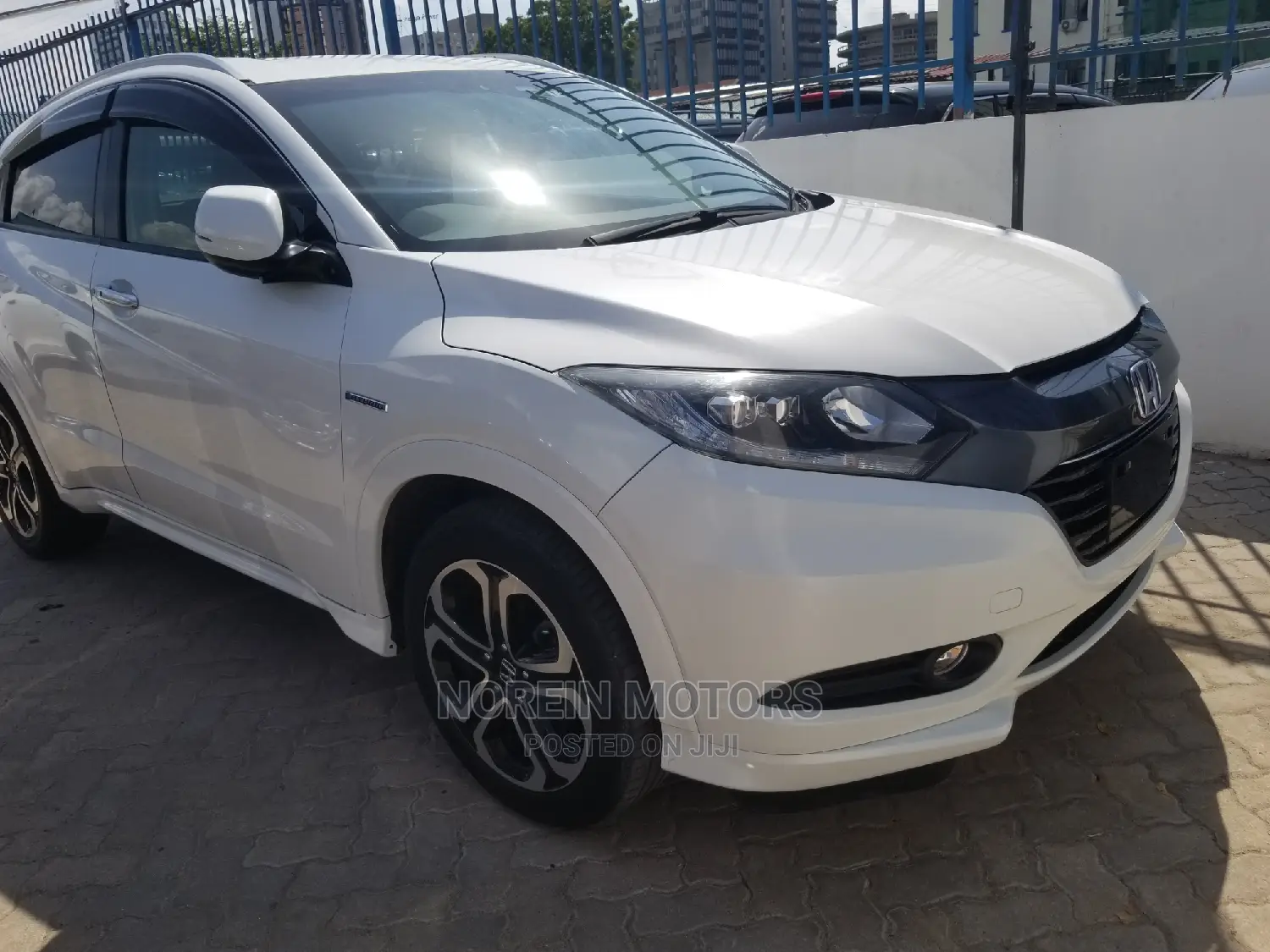 Honda Vezel 2015 White