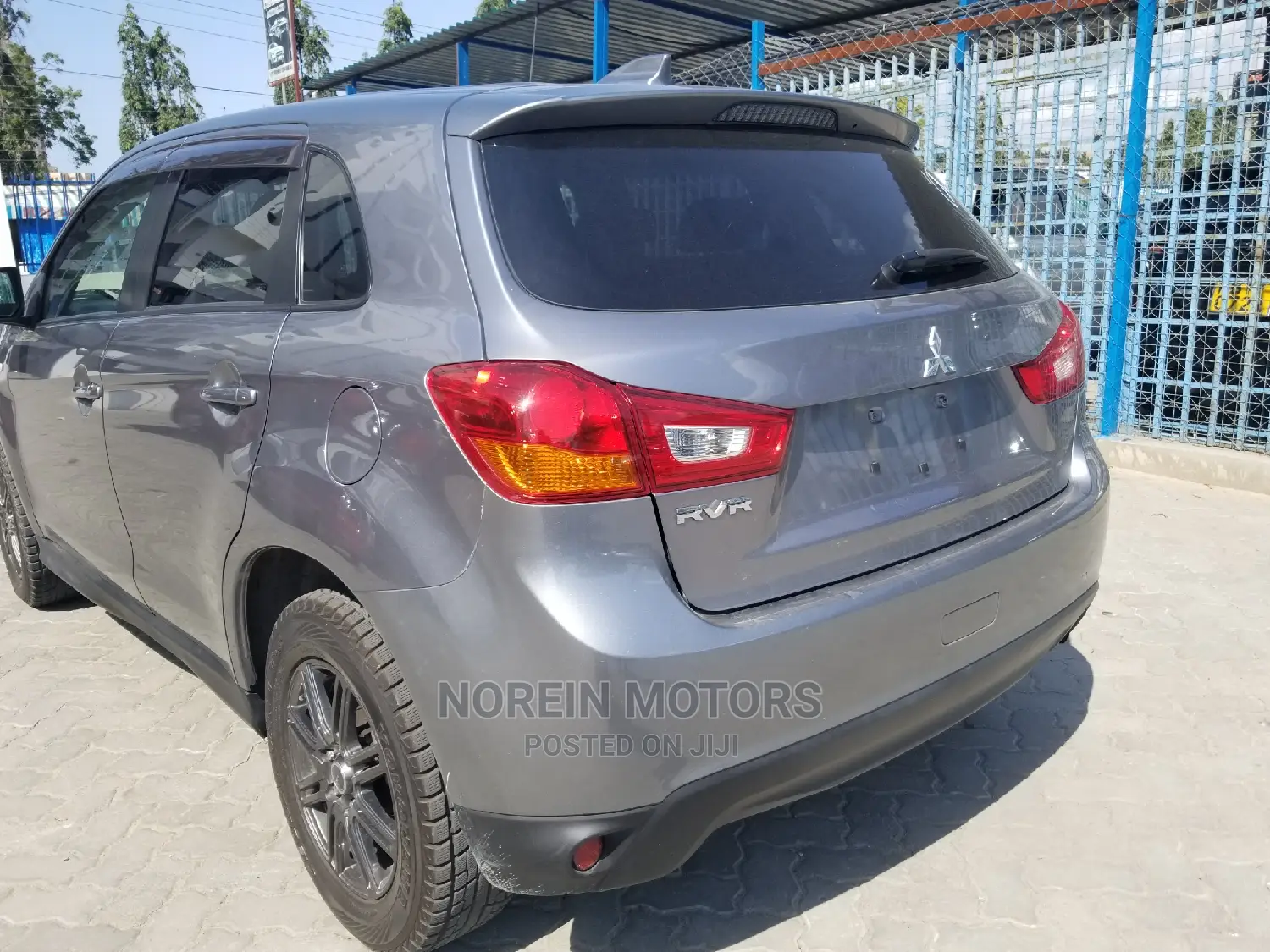 Mitsubishi RVR 2014 Silver
