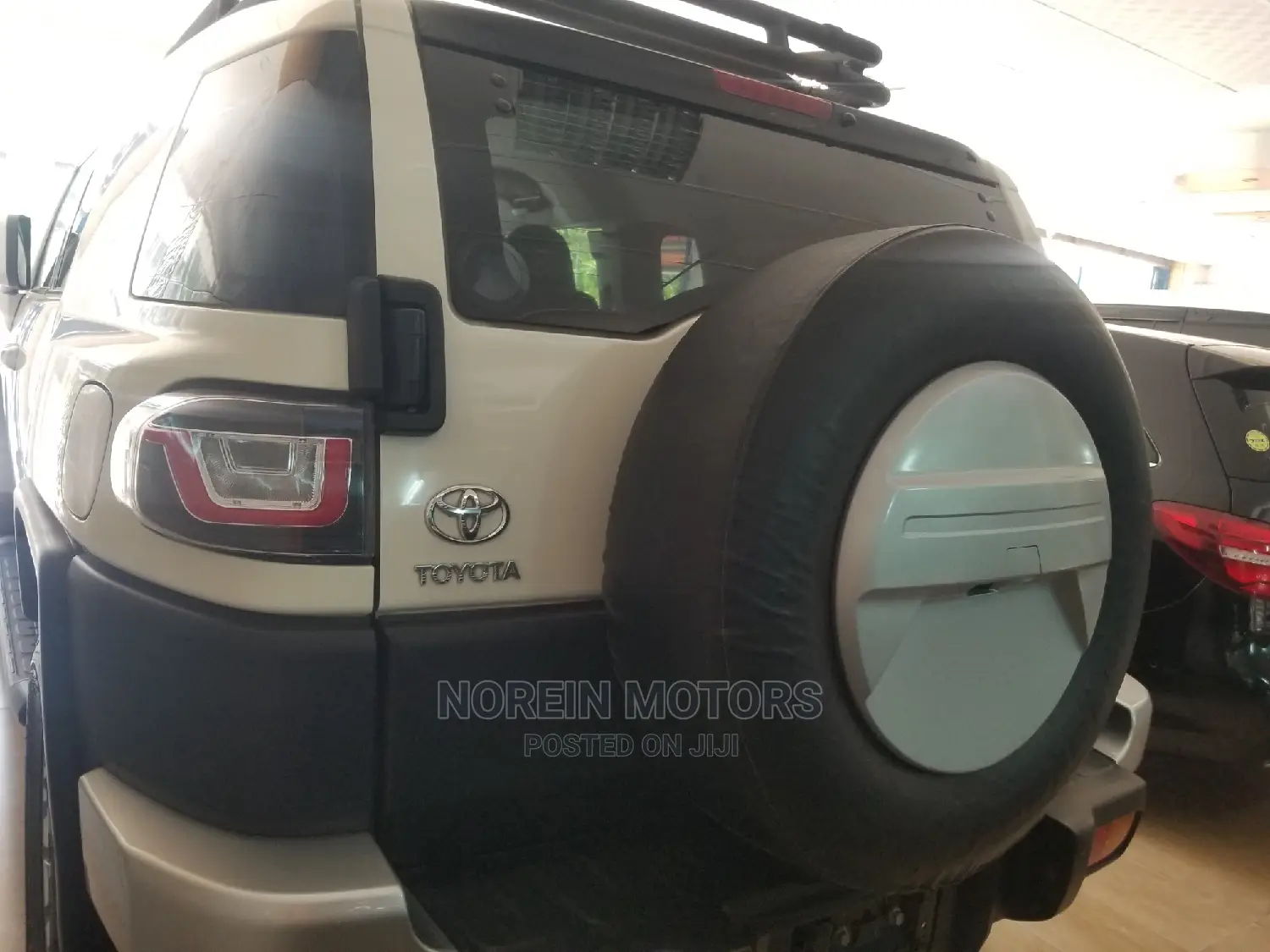 Toyota FJ Cruiser 2015 Off White