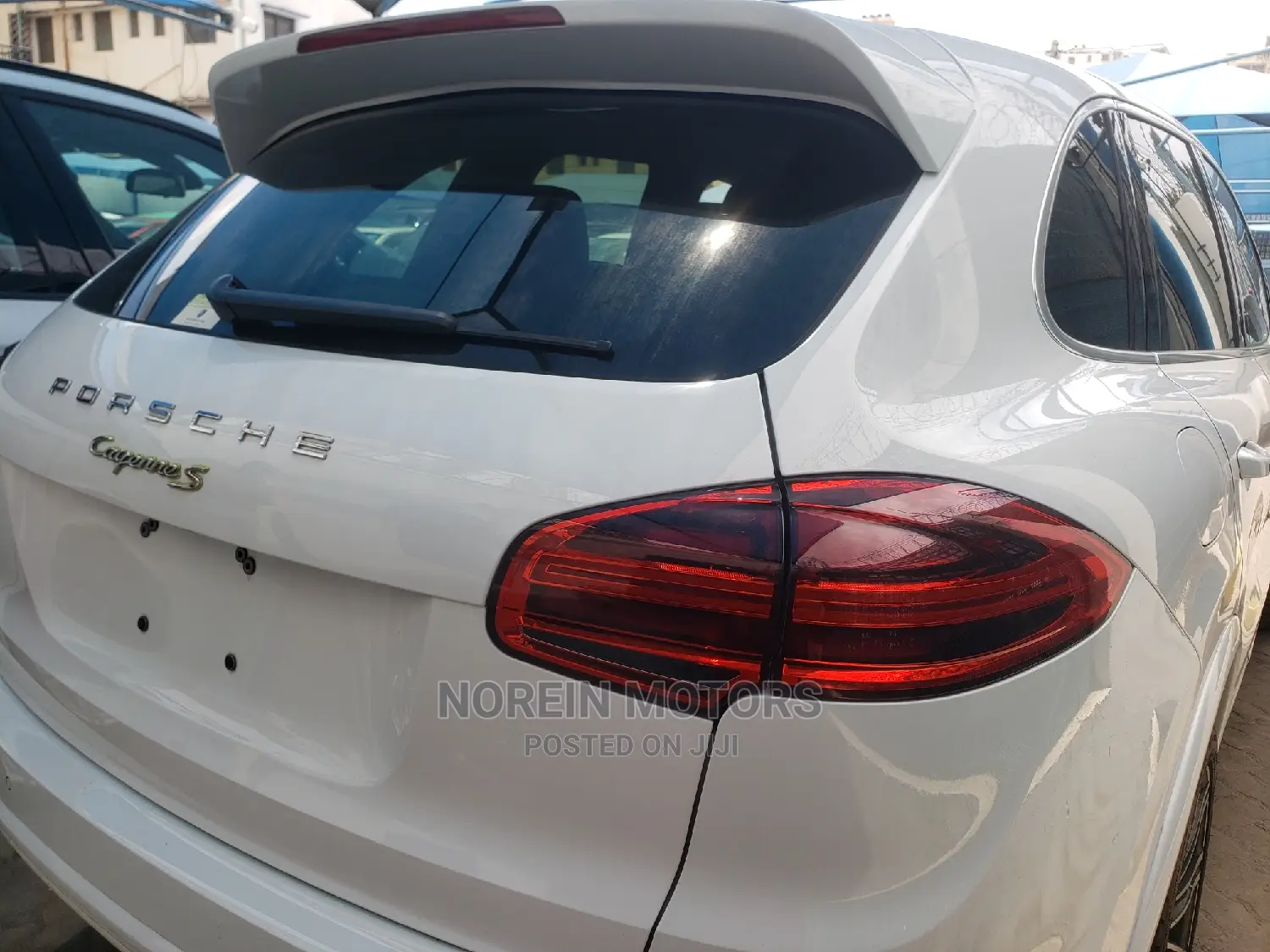 Porsche Cayenne 2017 White