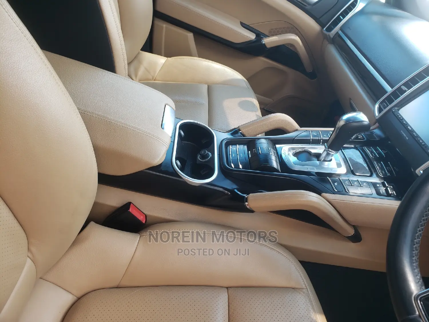Porsche Cayenne 2017 White