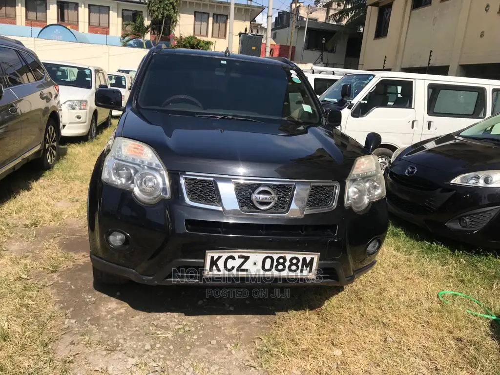 Nissan X-Trail 2012 Black