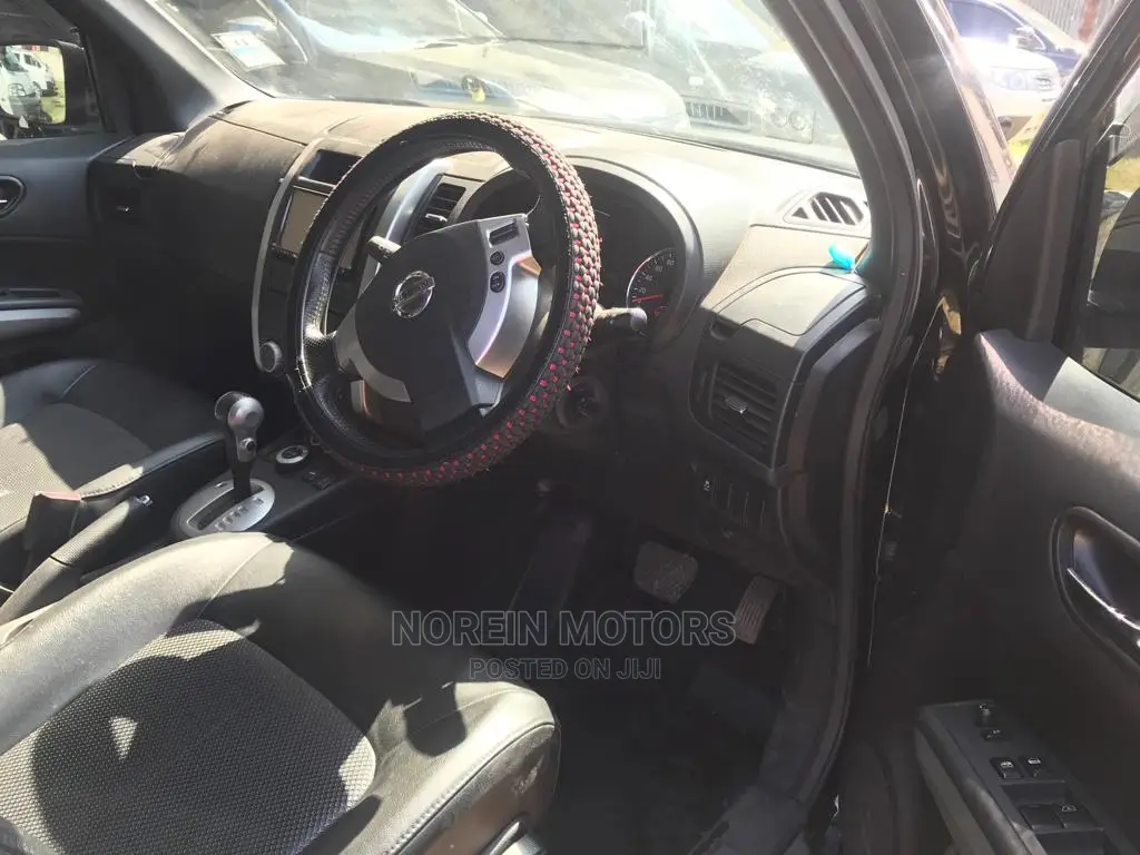 Nissan X-Trail 2012 Black