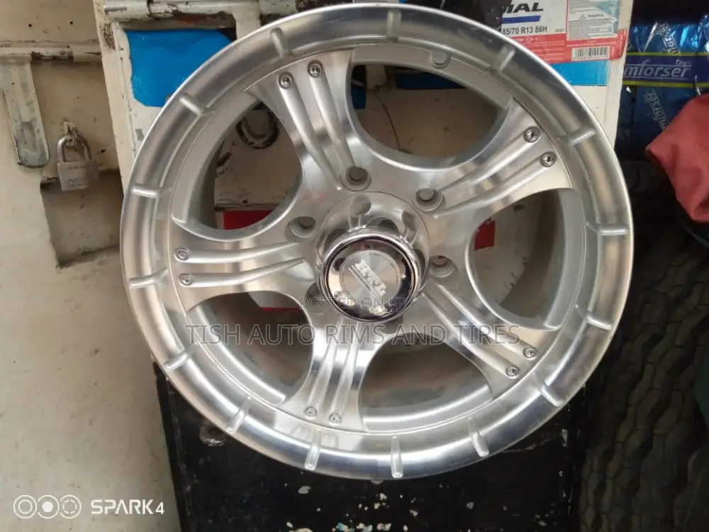 Size 15 Alloy Rims for Hilux/D-Max/9l/7l