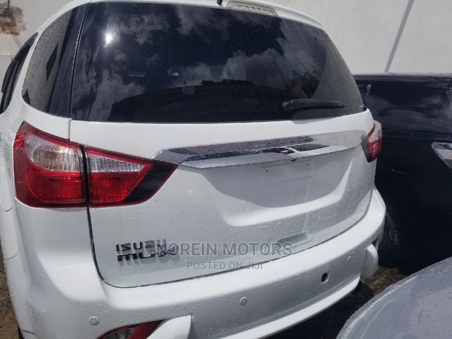 Isuzu MU-X 2016 White