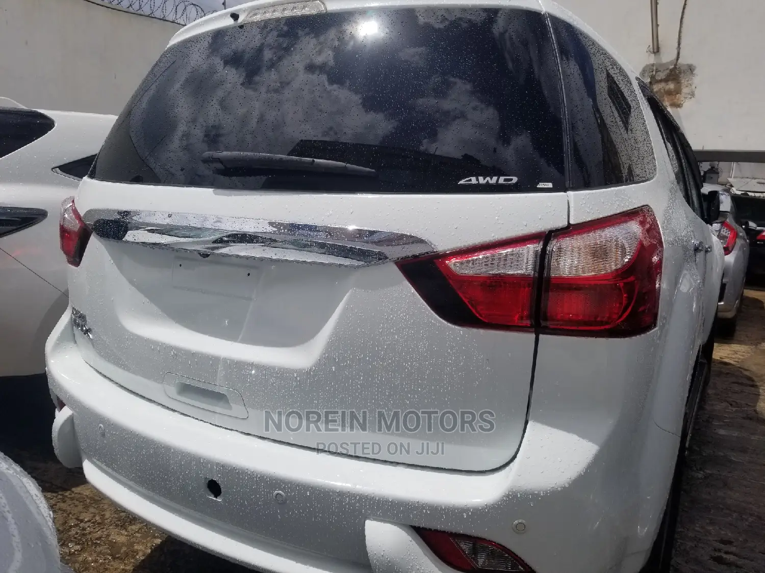 Isuzu MU-X 2016 White
