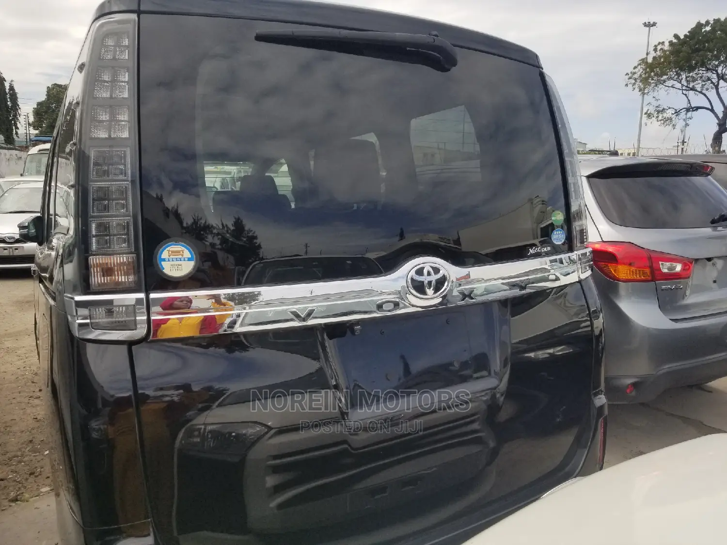 Toyota Voxy SV Premium 2014 Black