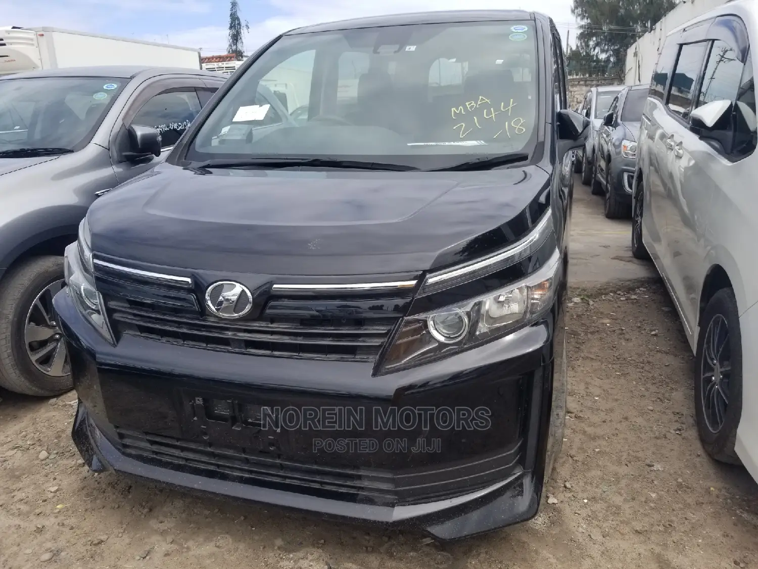 Toyota Voxy SV Premium 2014 Black