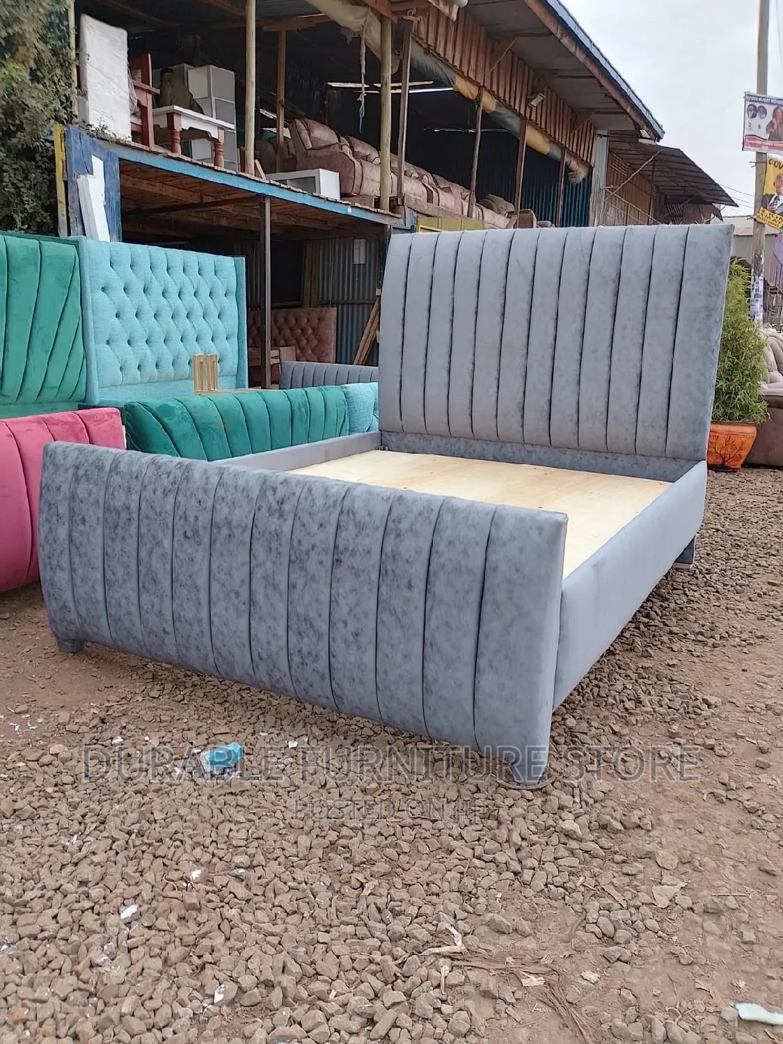 5*6 Tufted Bed