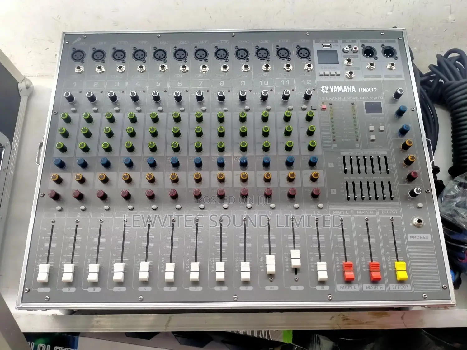 Yamaha Hmx 12 Powered Mixer