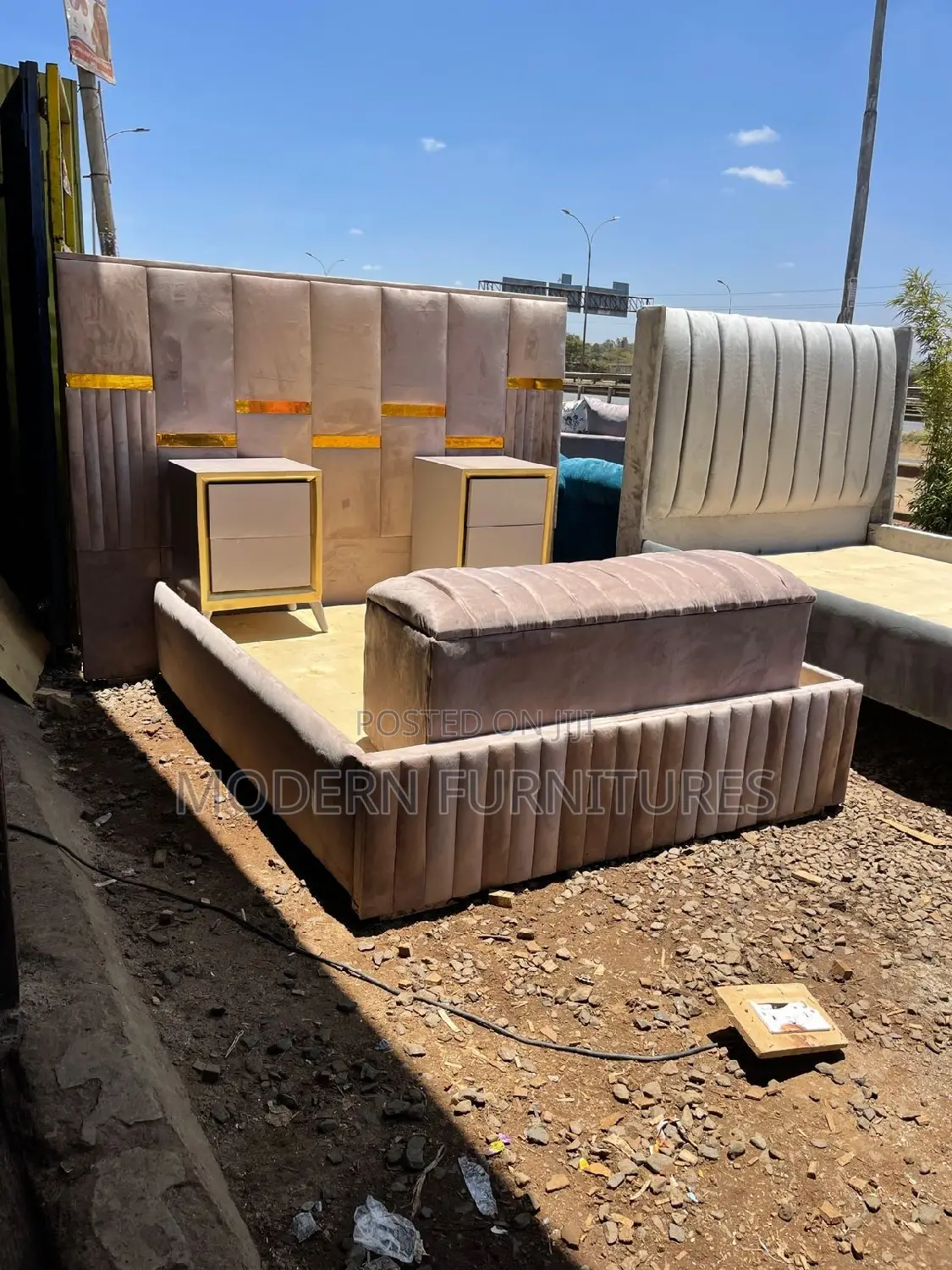 5/6 Fabric Bed