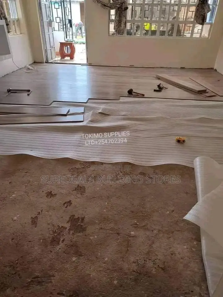 SPC Flooring 100% Waterproof,Laminated Floor
