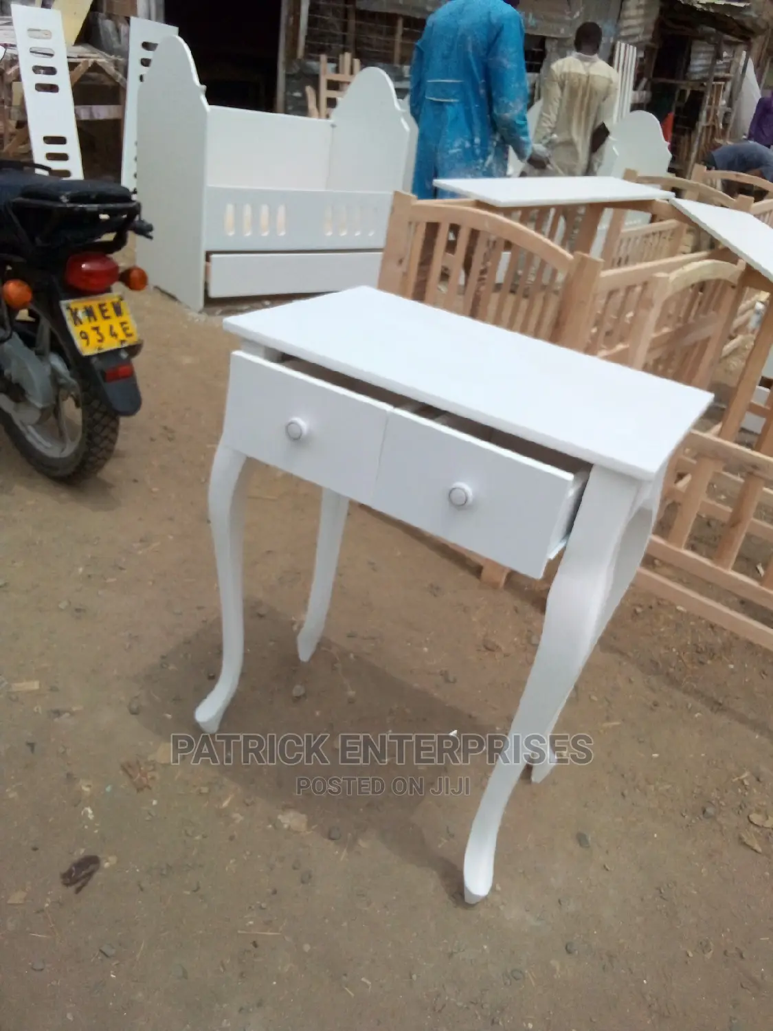 Morden Console Table