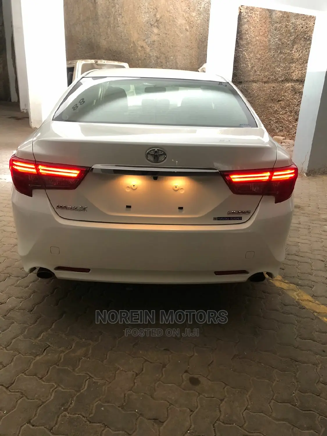 Toyota Mark X 2015 Off White