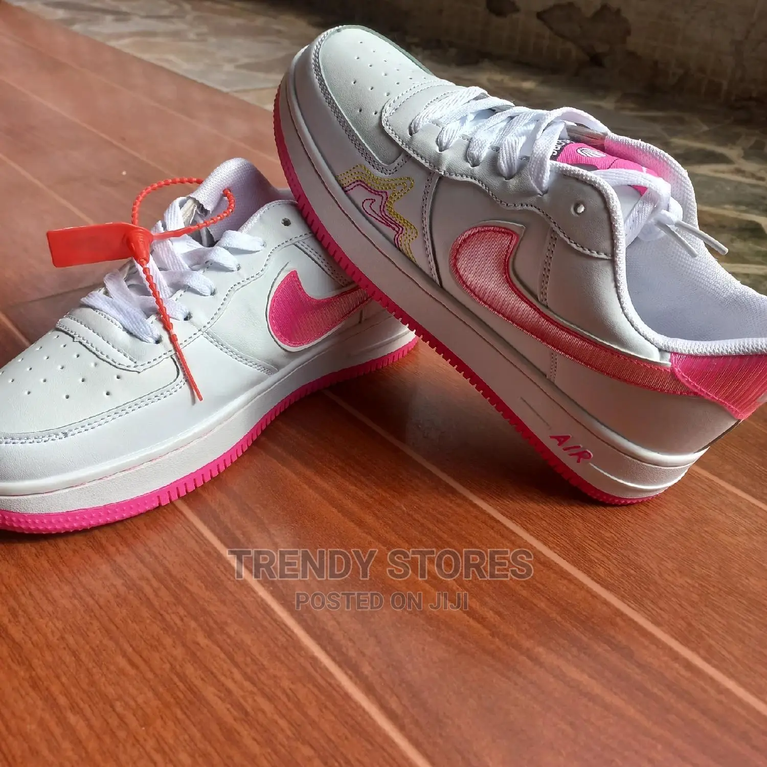 Nike Sport Wear Shoe - Size 39