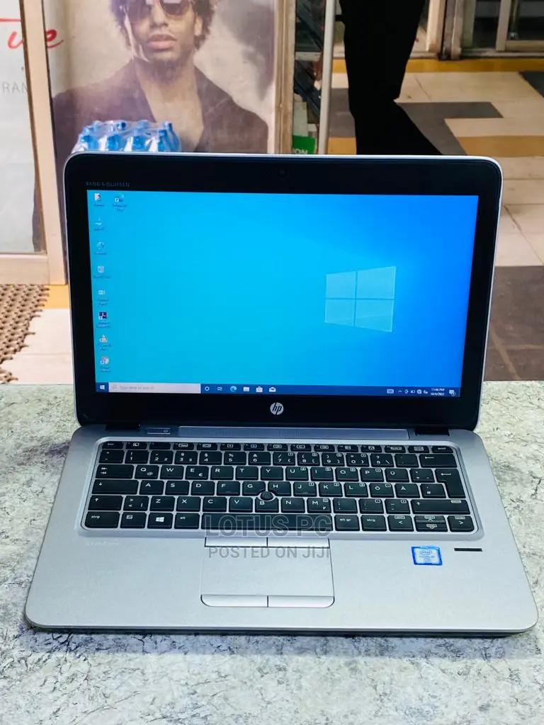 Laptop HP EliteBook 820 G3 8GB Intel Core I5 HDD 500GB