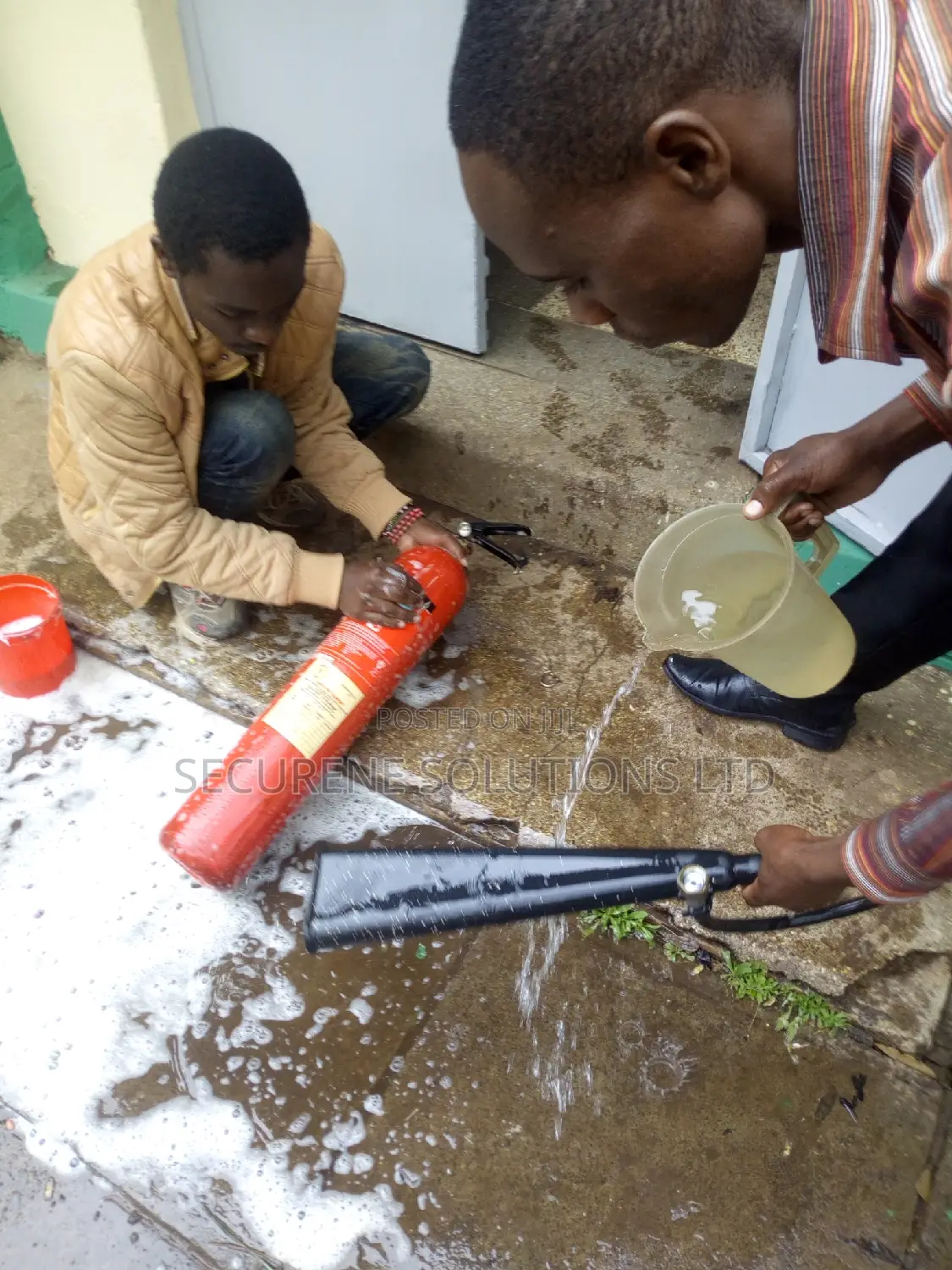 Fire Extinguisher/Cylinder Reffilling and Service