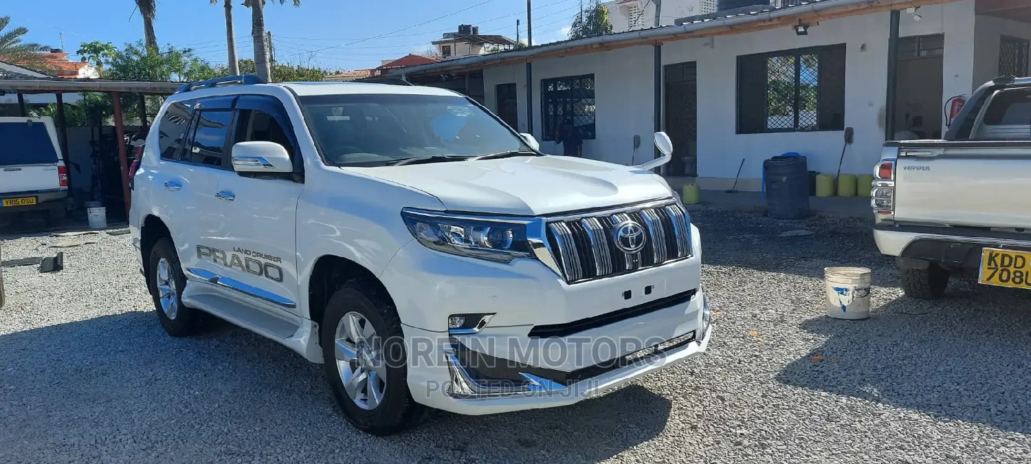 Toyota Land Cruiser Prado 2016 White