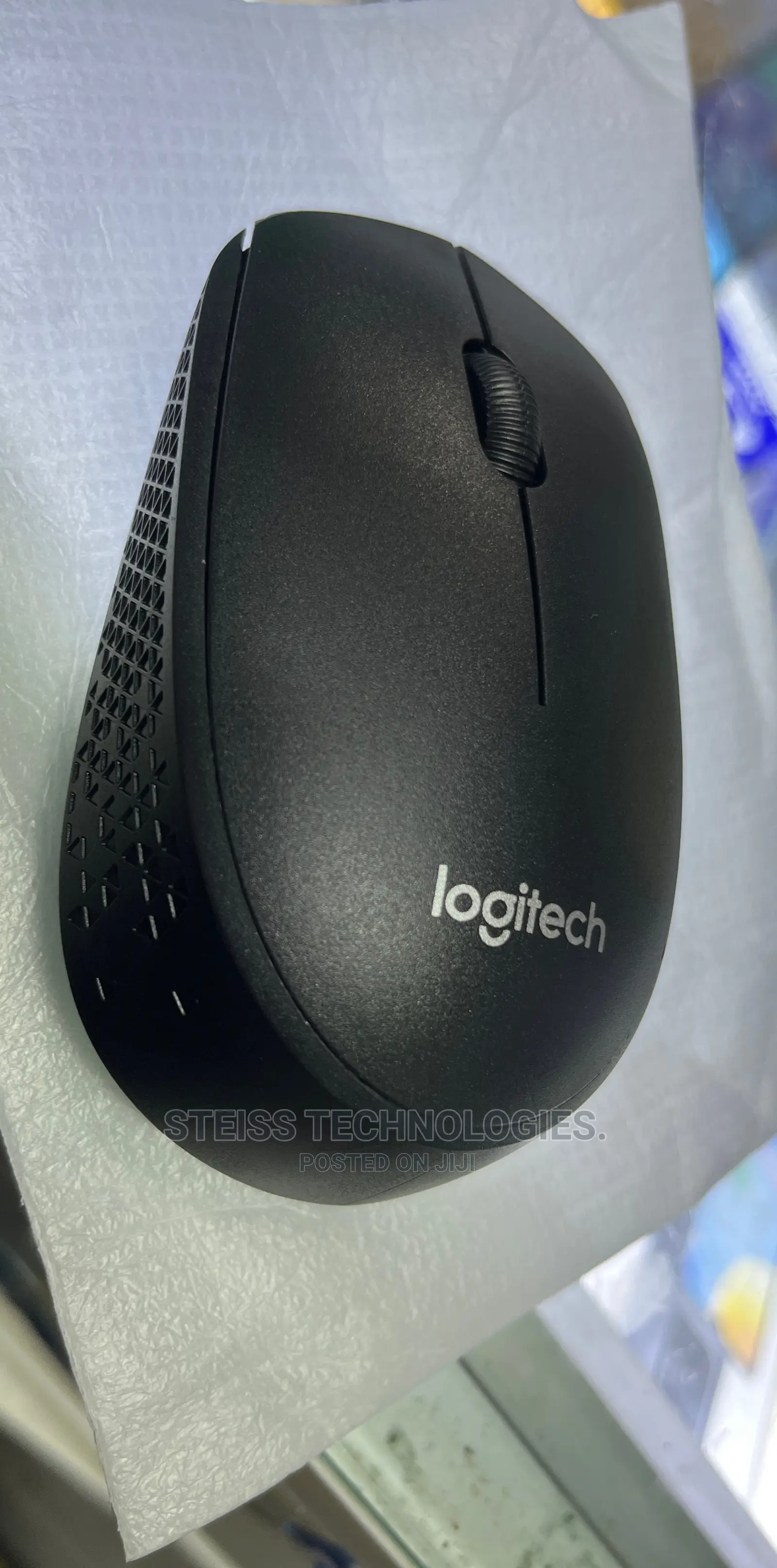 Logitech-Wireless Mouse.
