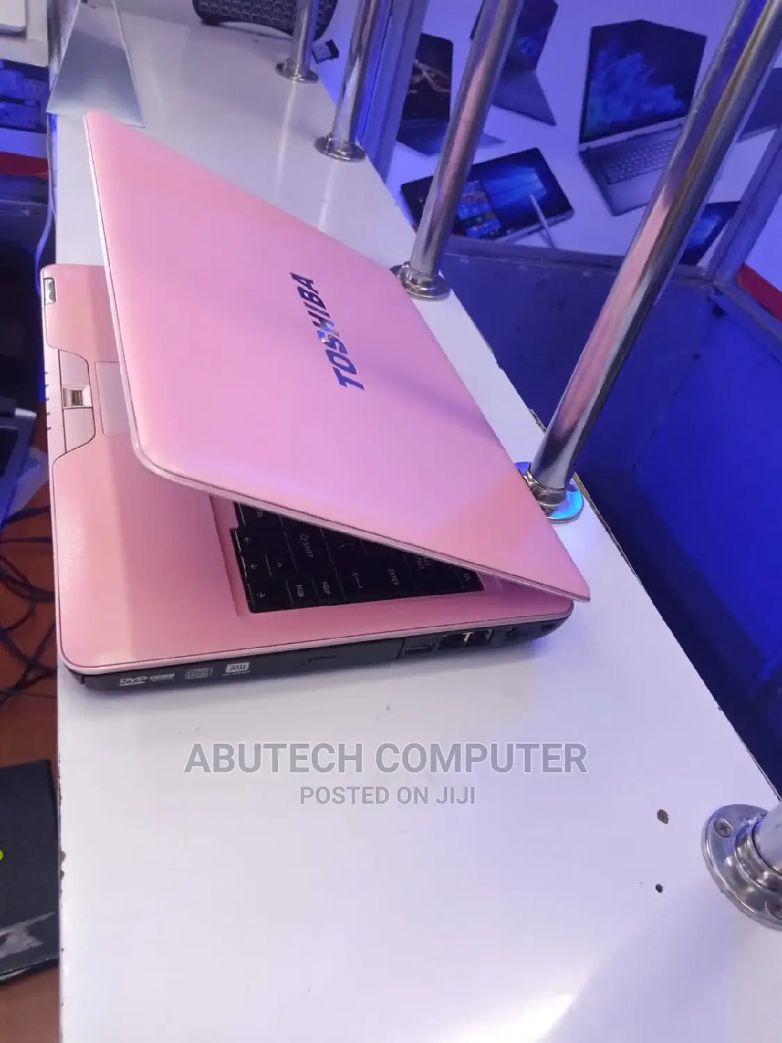 Laptop Toshiba Satellite C55 4GB Intel Pentium HDD 250GB