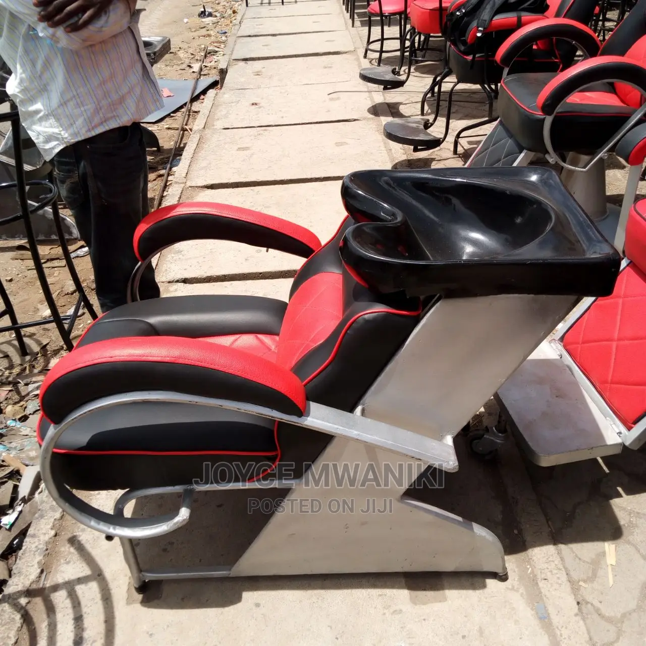 Sink Seat for Salon or Barber
