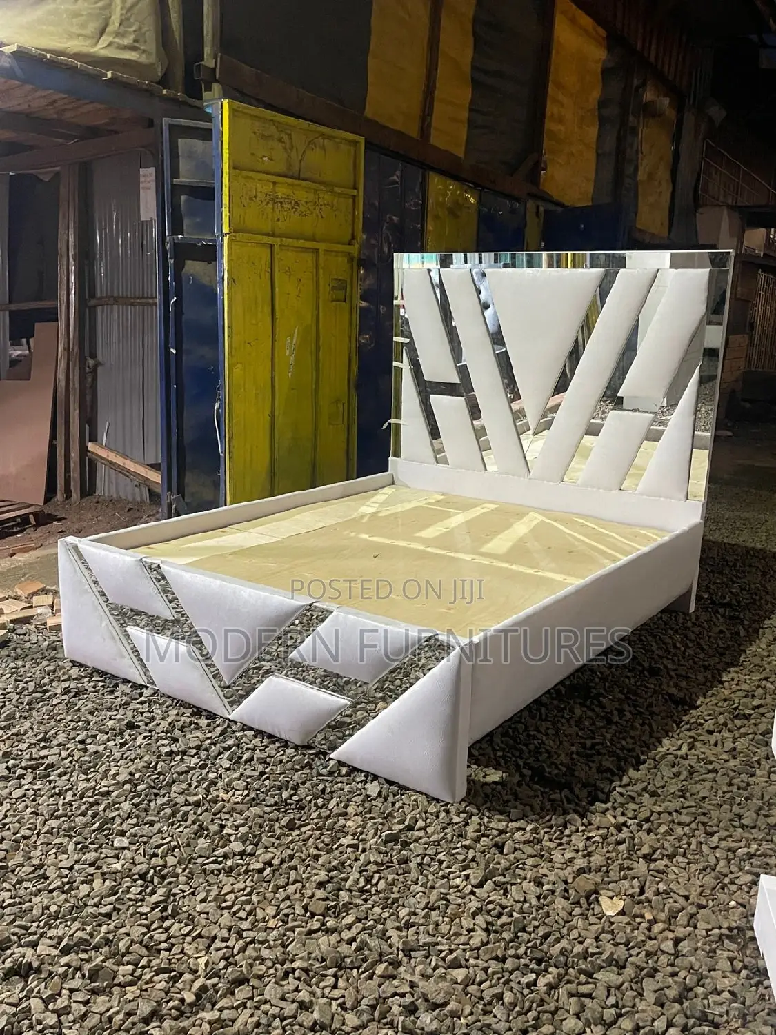5/6 Modern Bed