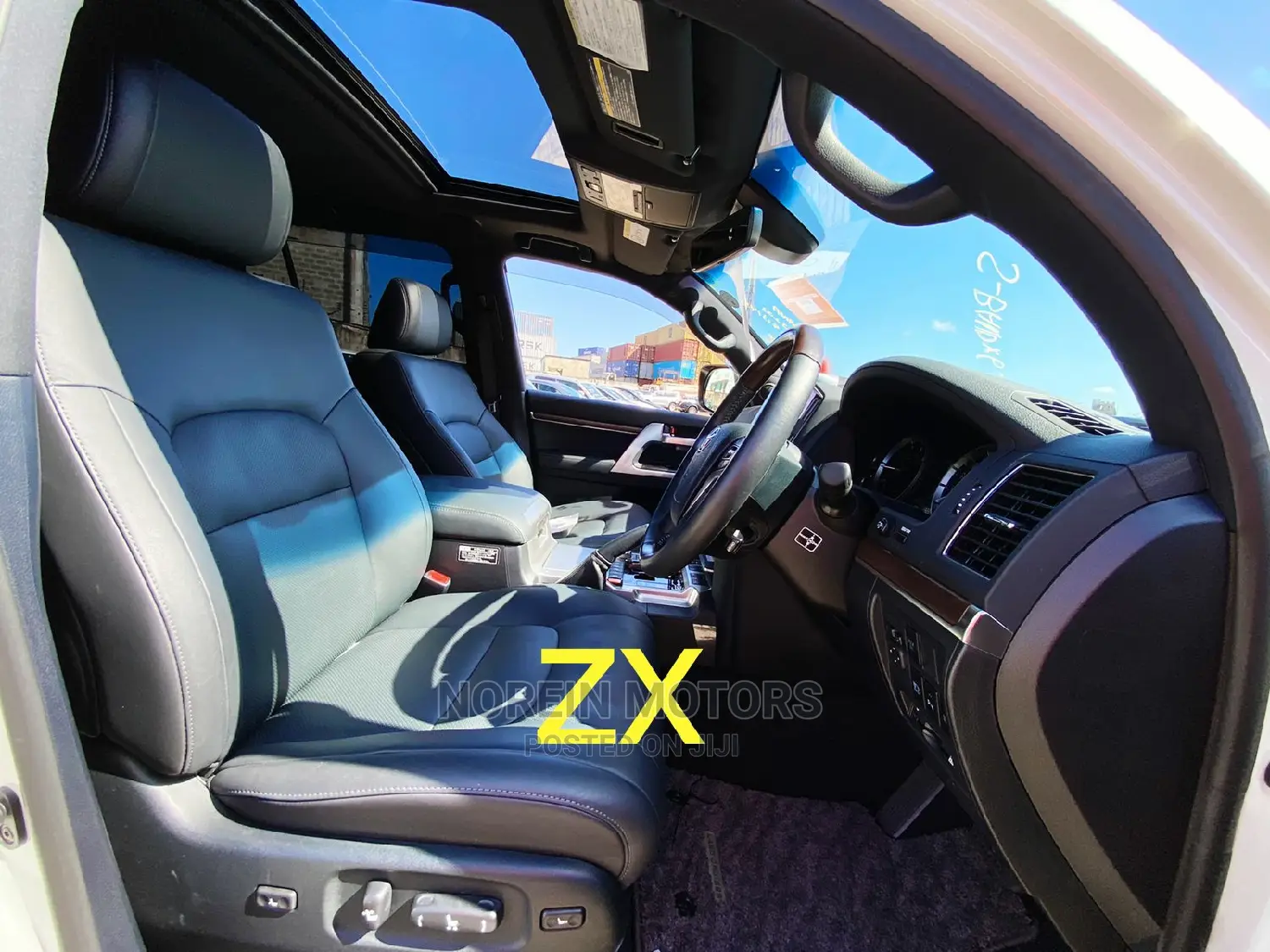 Toyota Land Cruiser 2016 White