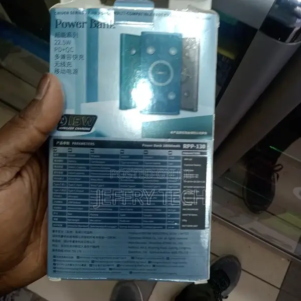Remax Fast Charging Wireless Powerbank RPP-203 10000 Mah