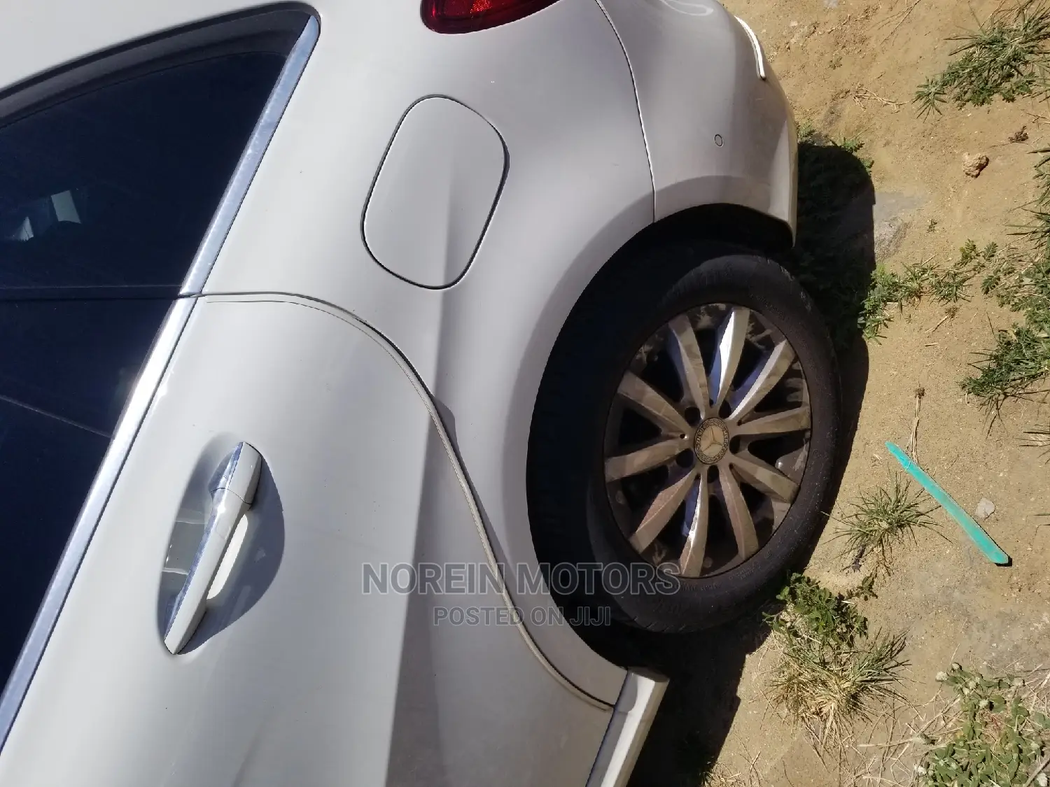Mercedes-Benz B-Class 2015 Silver