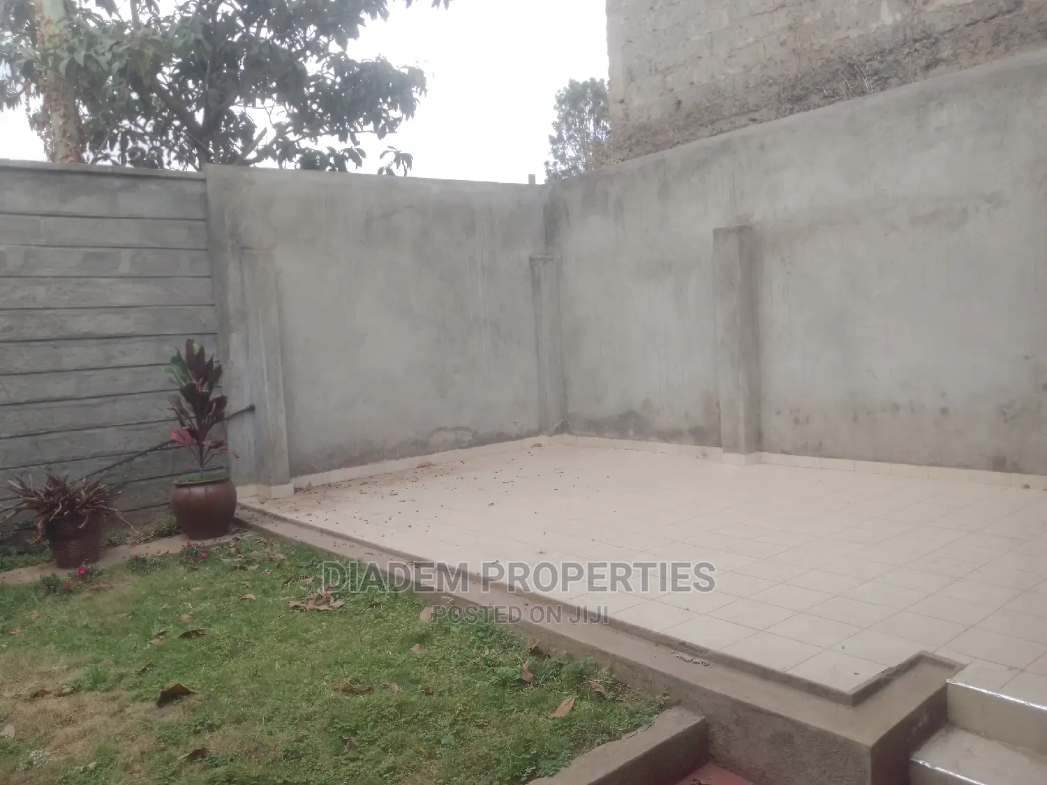 Commercial Maissionette to Let in Riara Rd