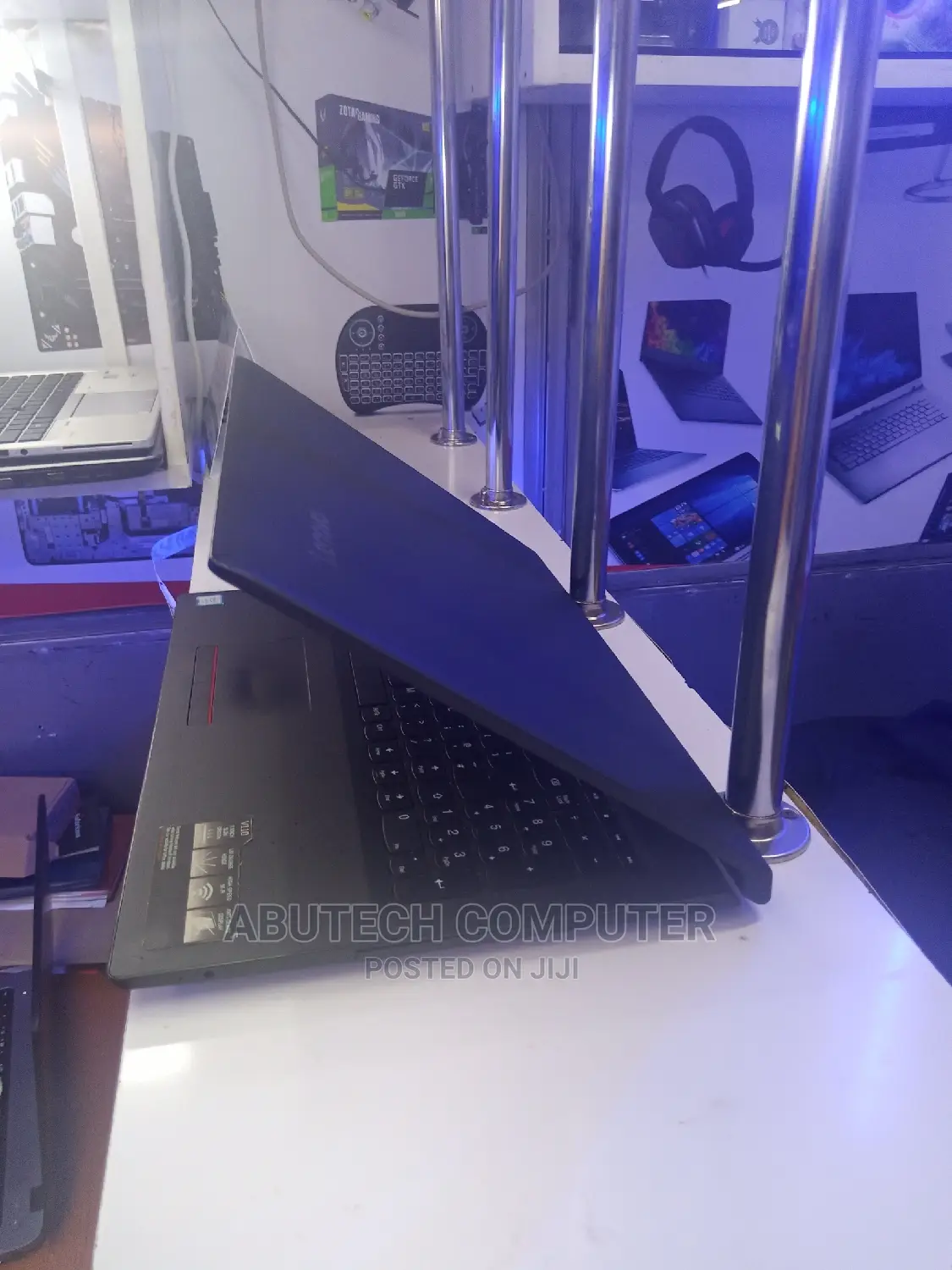 Laptop Lenovo V110 4GB Intel Core I3 HDD 500GB