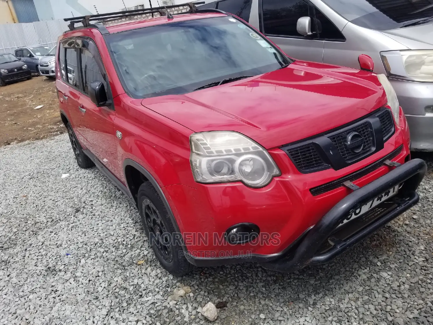 Nissan X-Trail 2.0 Petrol XE 2012 Red