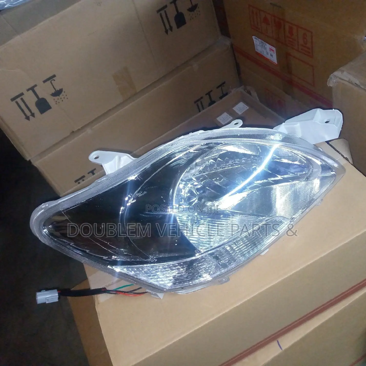Headlamp Toyota Belta