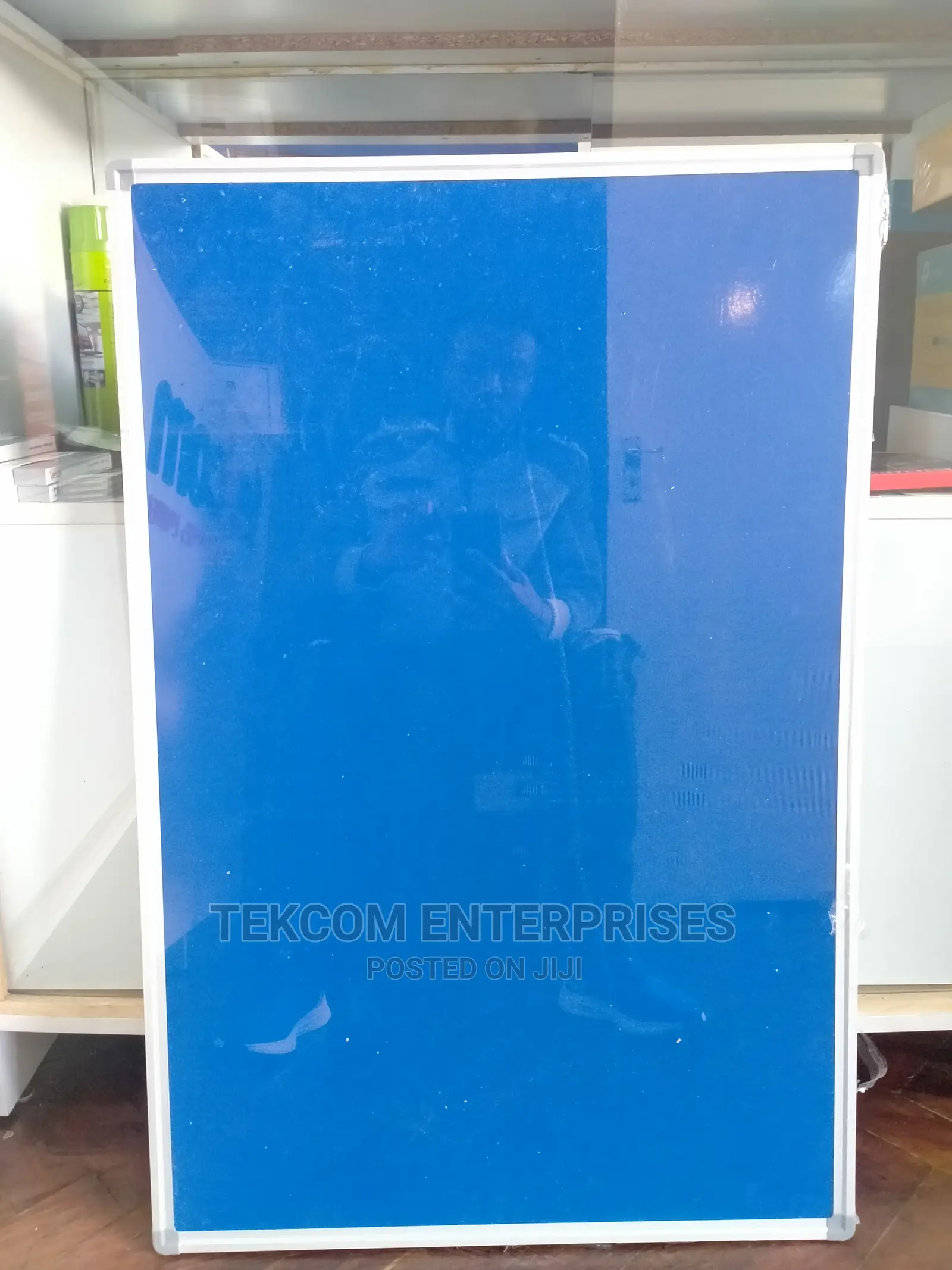 Noticeboard 3 by 2