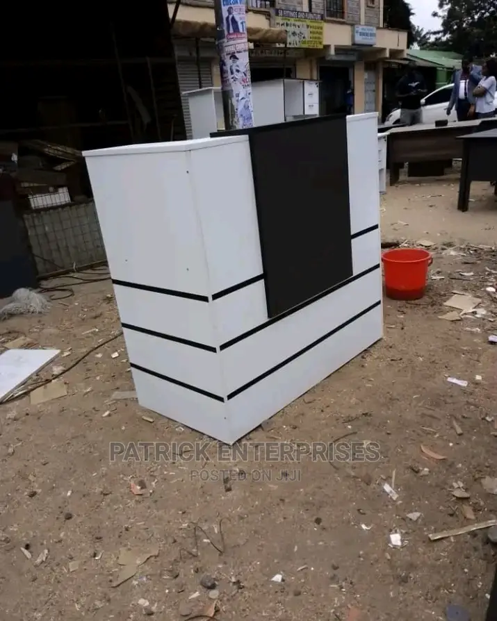Morden Reception Desk 1.4 Mtrs