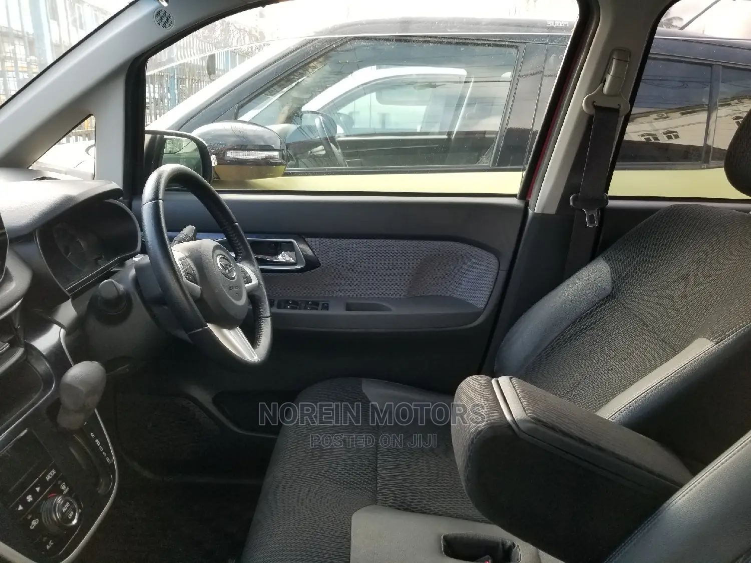 Daihatsu Move 2015 Red