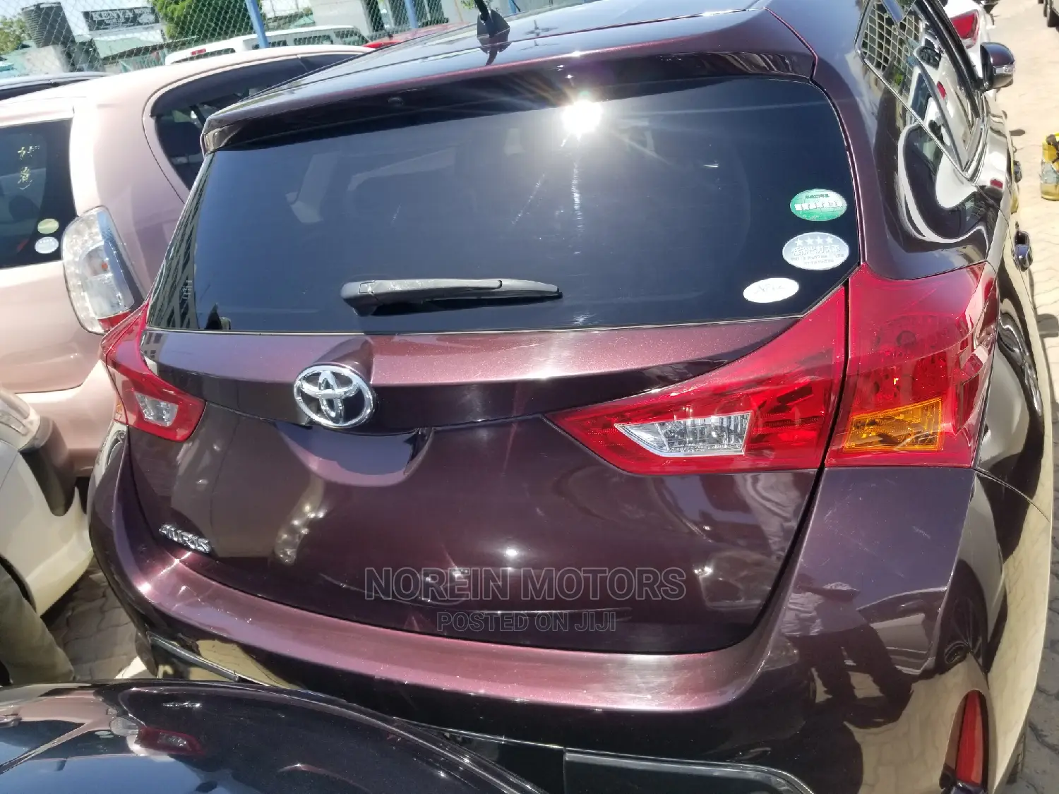 Toyota Auris 2015 Purple