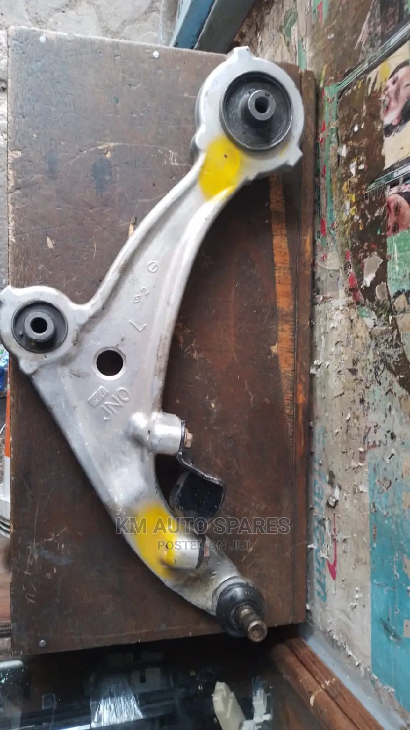 Nissan Teana Control Arm.