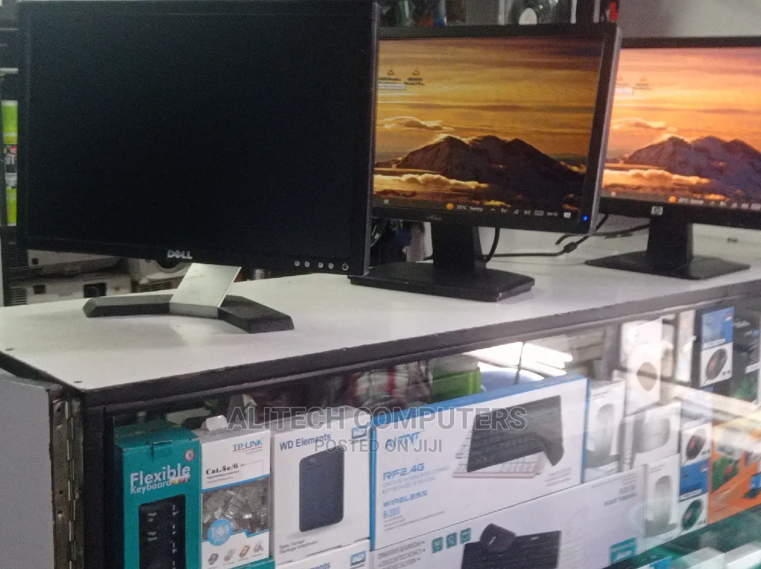 Hp/Dell Monitors 19inches Stretch