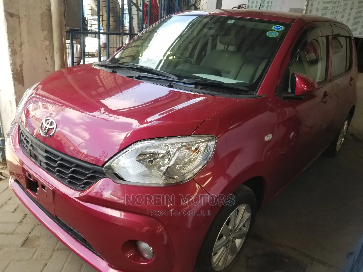 Toyota Passo 1.0 AWD 2015 Red