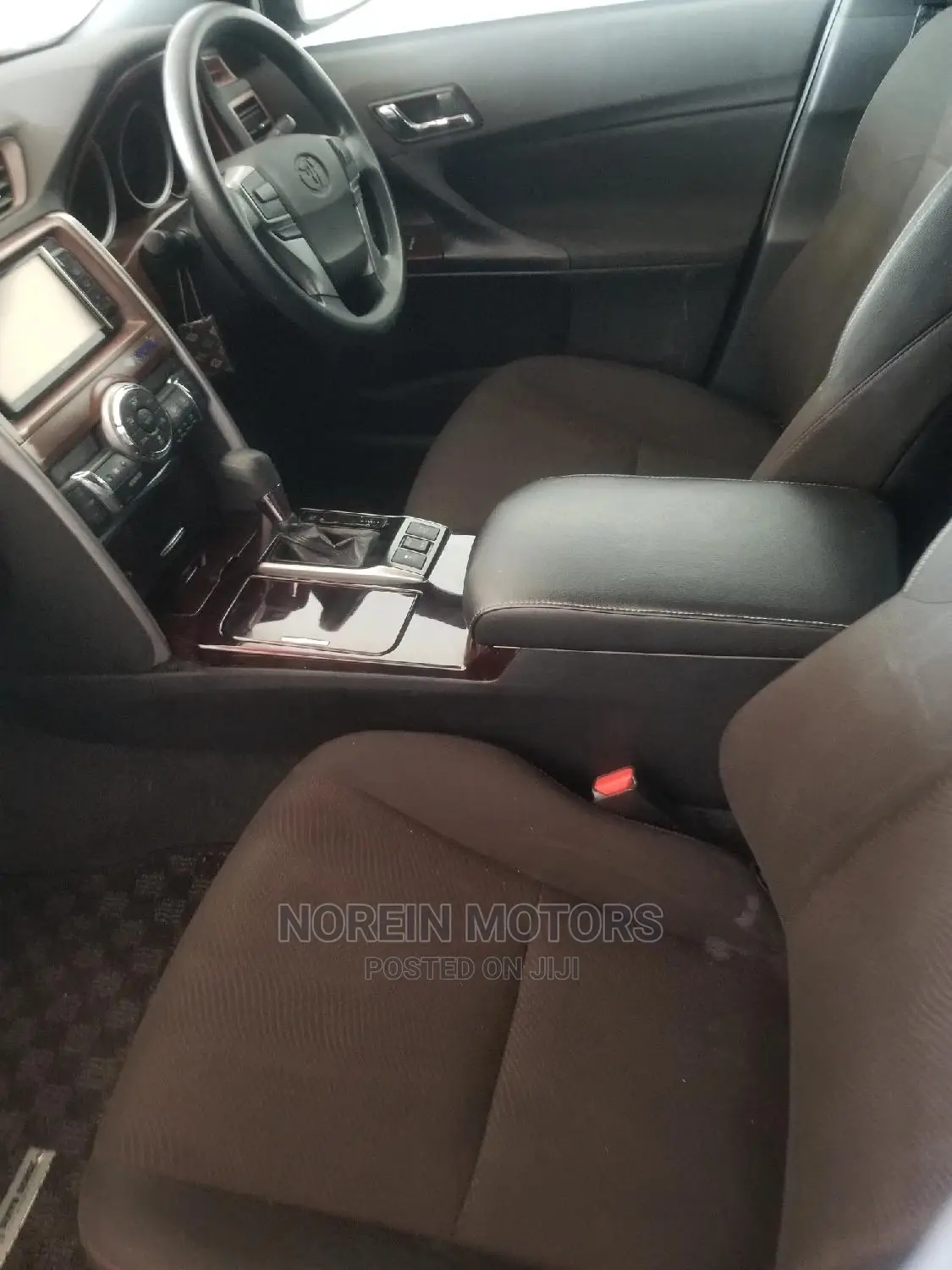 Toyota Mark X 2.5 AWD 2015 Brown