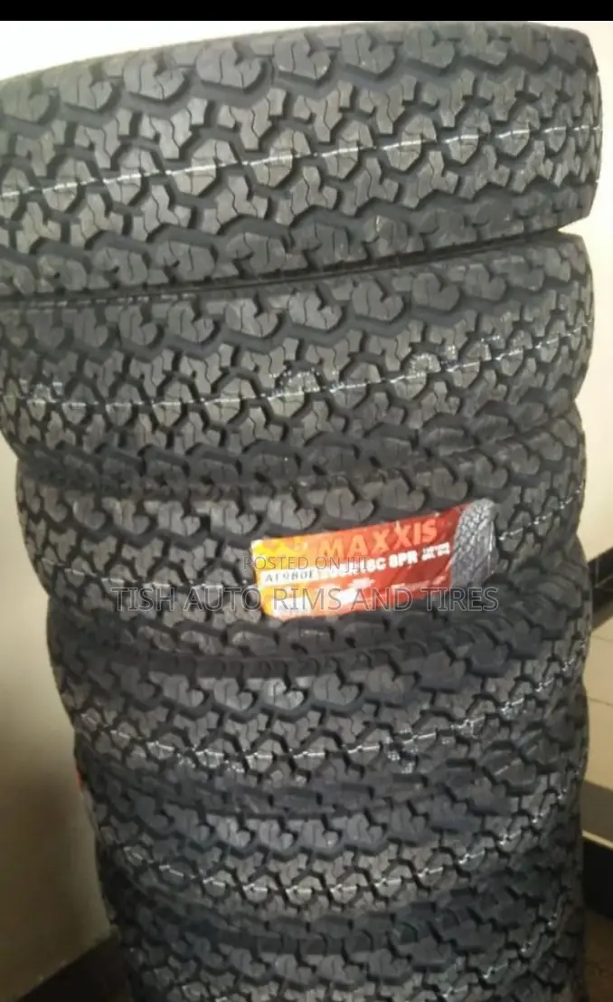 205R16 Maxxis