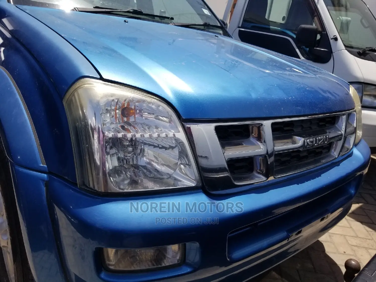Isuzu D-Max 2010 Blue