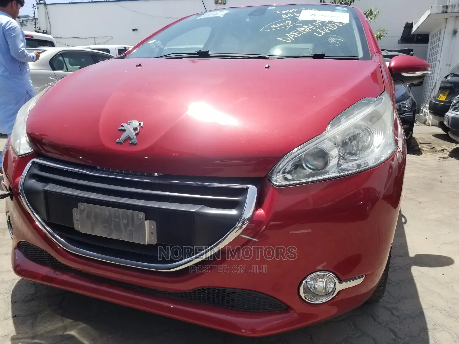 Peugeot 208 2015 Red