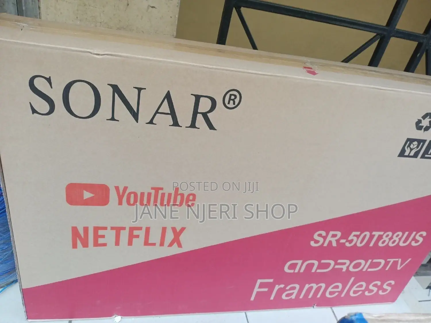 Solarmax  50 Inches Android  With Bluetooth