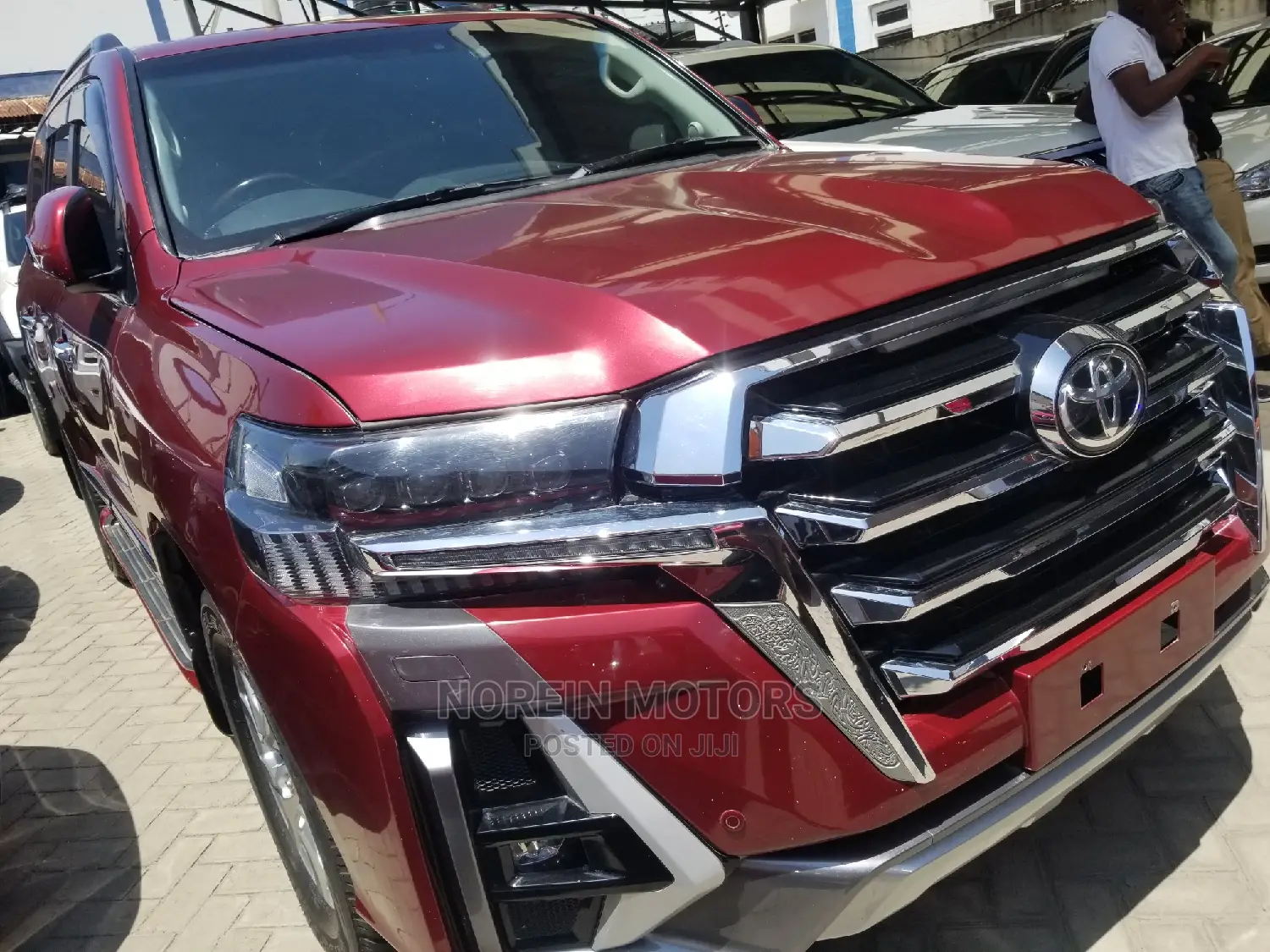 Toyota Land Cruiser 5.7 V8 VXR 2016 Red