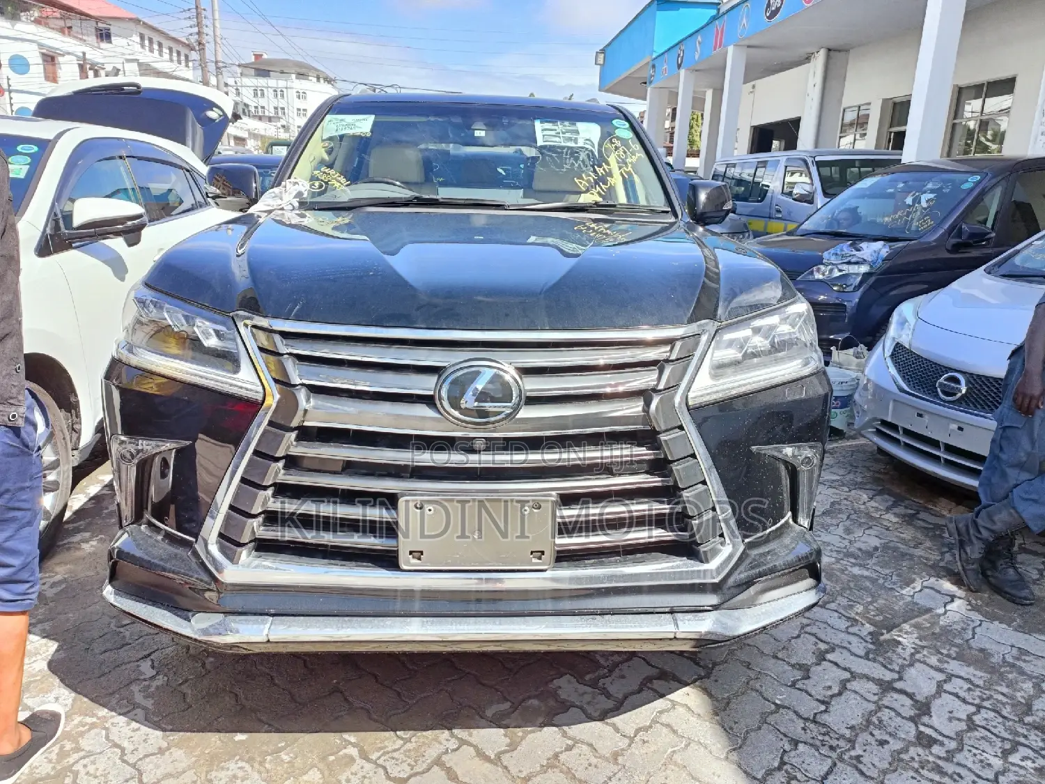 Lexus LX 2017 Black