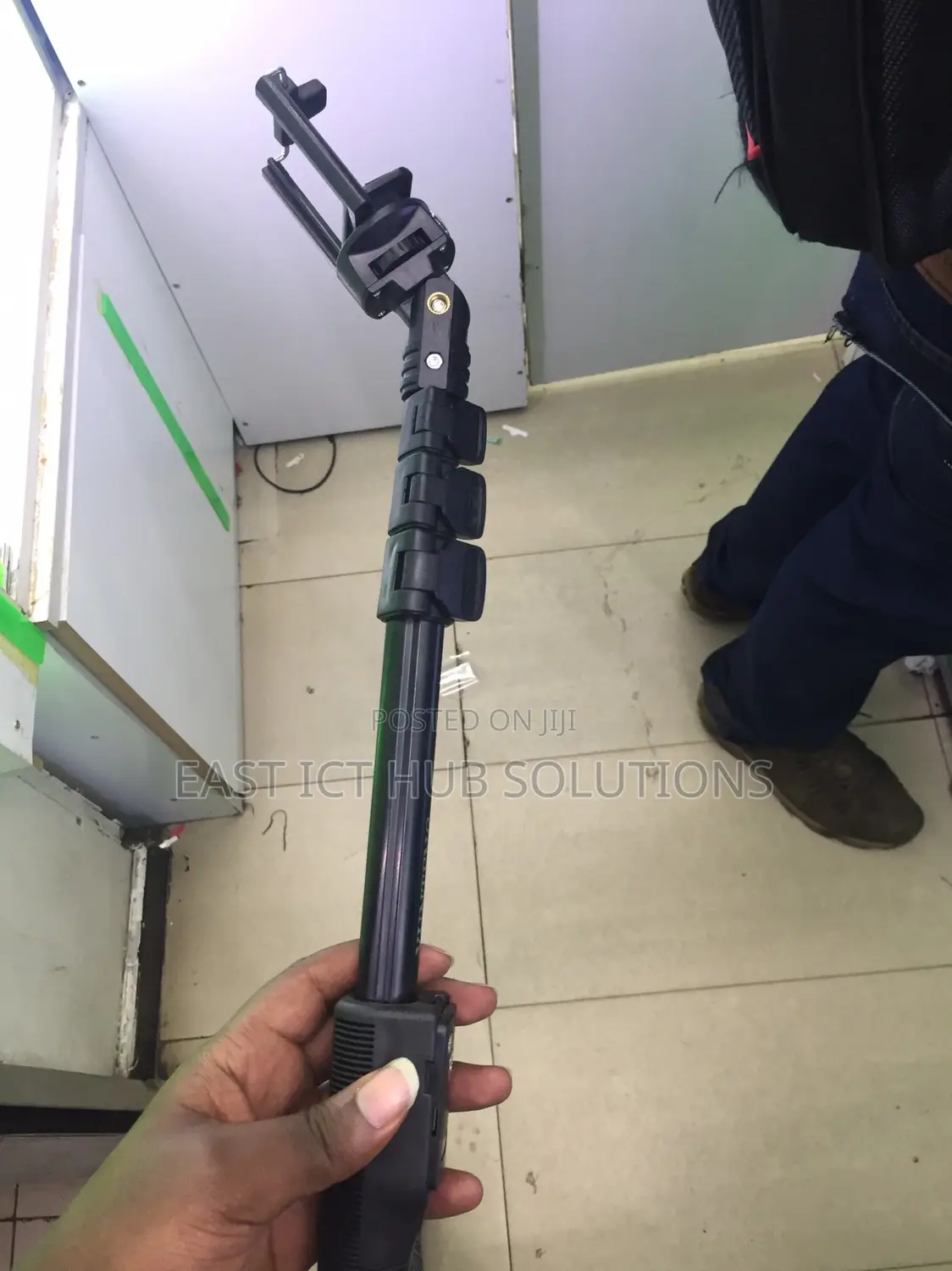 Bluetooth Selfie Stick , 1.5M Long Black